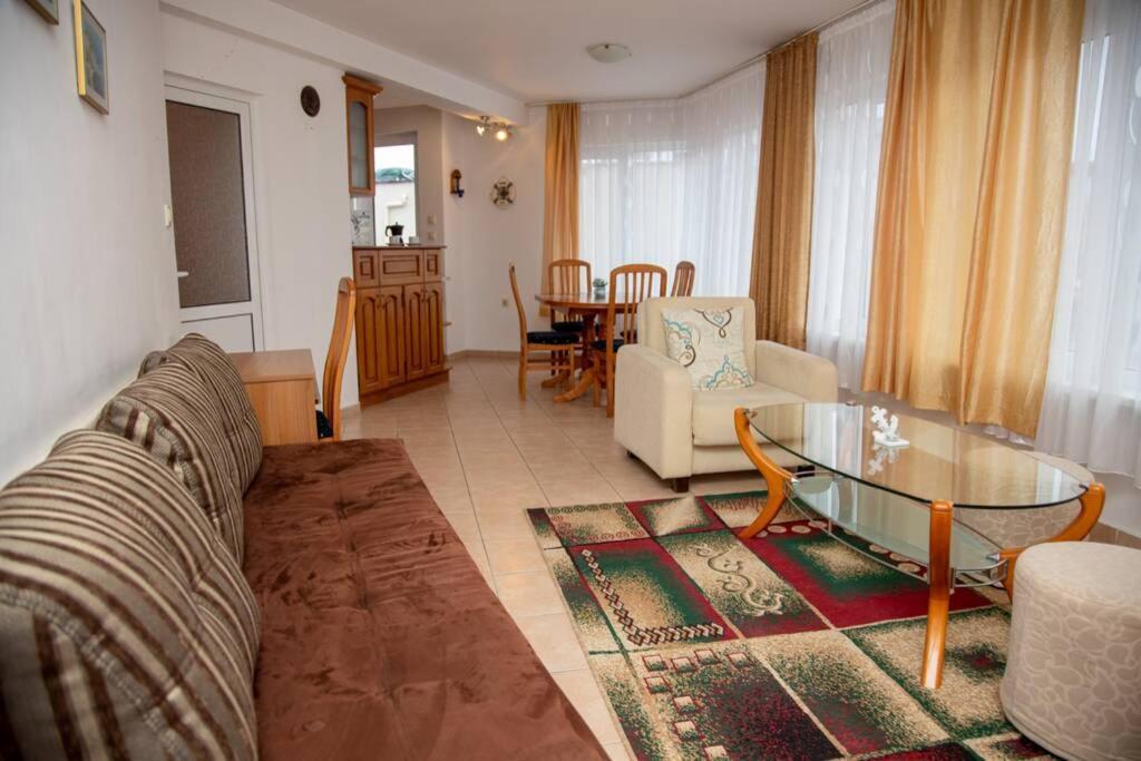 Convenient 1-Bedroom Flat Next To Harmanite Beach Sozopol Luaran gambar