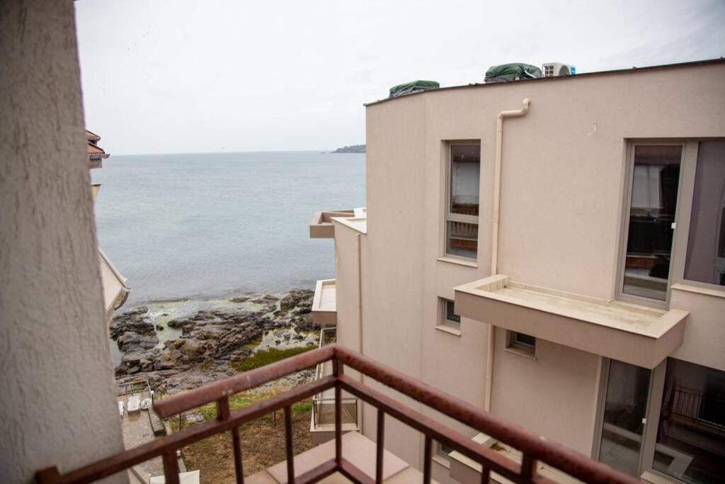 Convenient 1-Bedroom Flat Next To Harmanite Beach Sozopol Luaran gambar